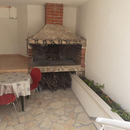 Apartments Slavica Bol Buitenkant foto