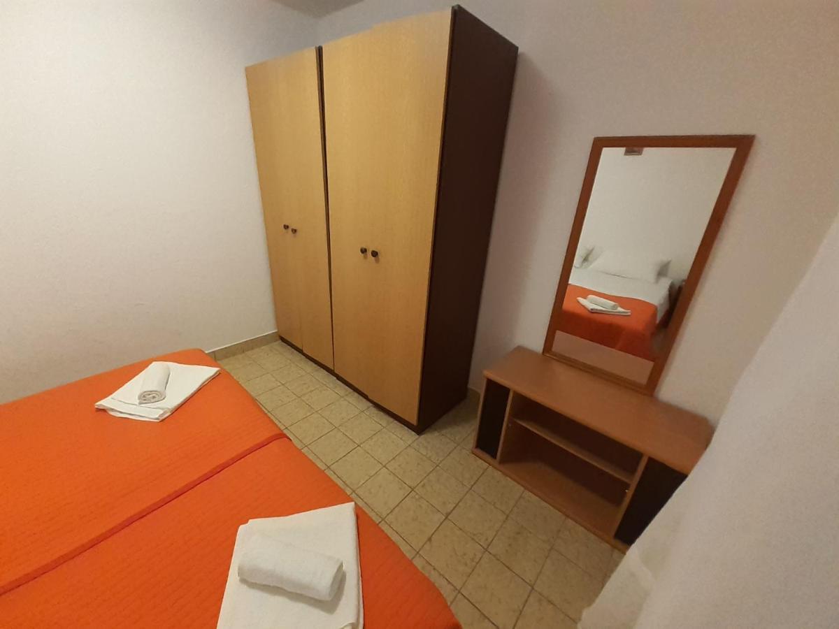 Apartments Slavica Bol Buitenkant foto