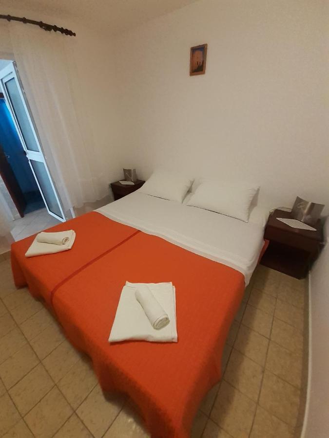 Apartments Slavica Bol Buitenkant foto