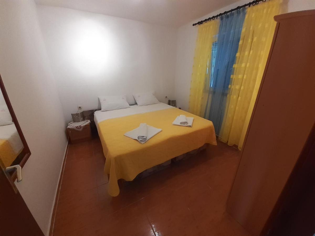 Apartments Slavica Bol Buitenkant foto