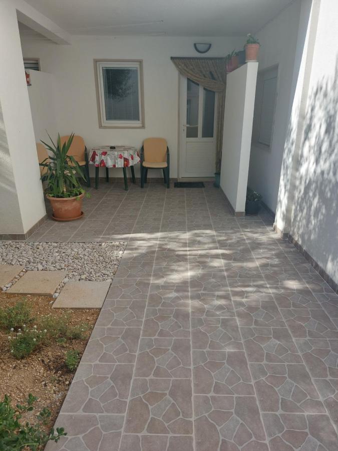 Apartments Slavica Bol Buitenkant foto